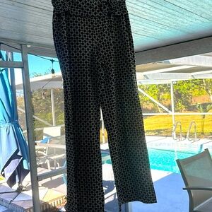 Black & white pants 
Elastic waste